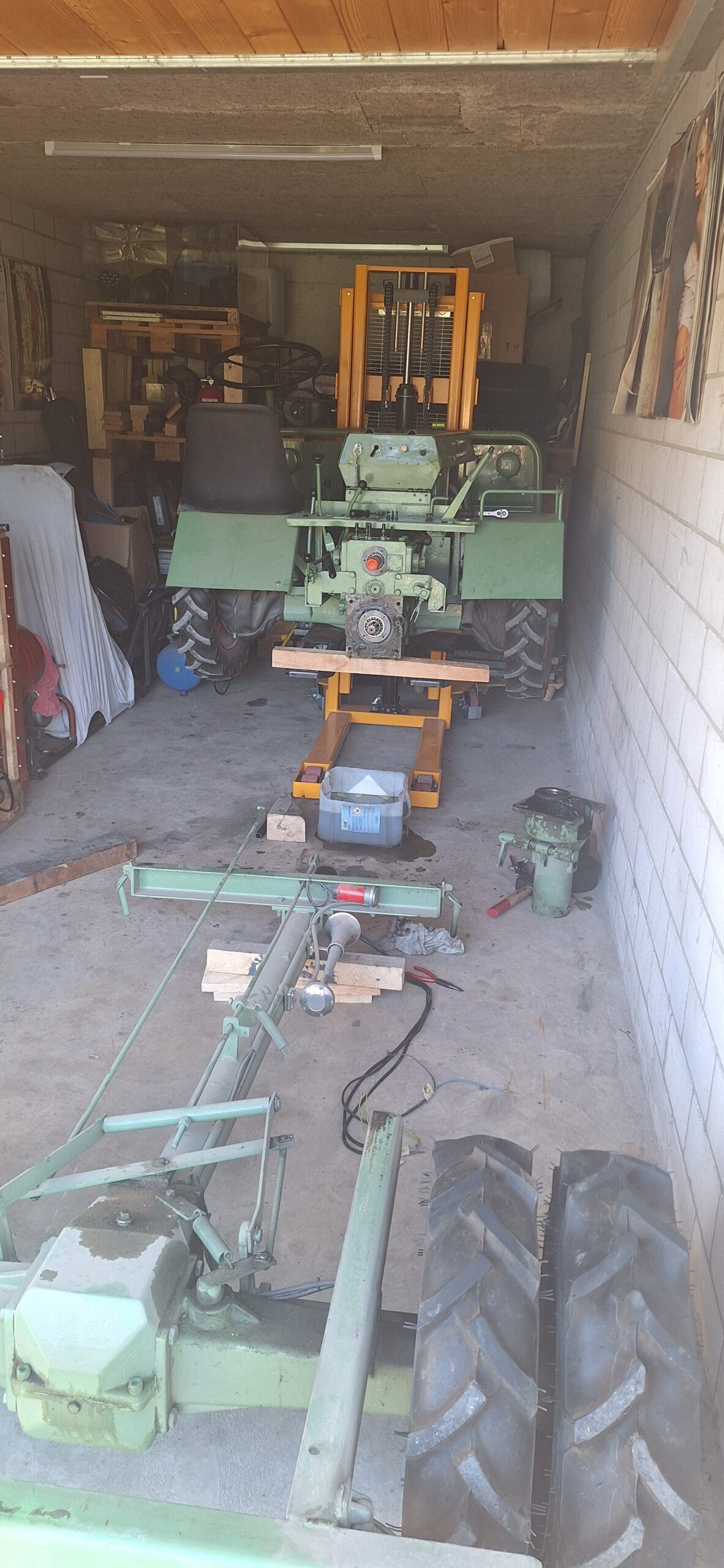 Schilter 1000, Wellendichtringe werden ausgetauscht