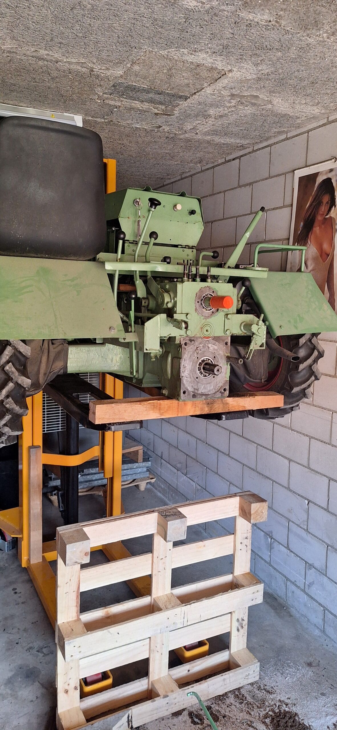 Schilter 1000, Wellendichtringe werden ausgetauscht